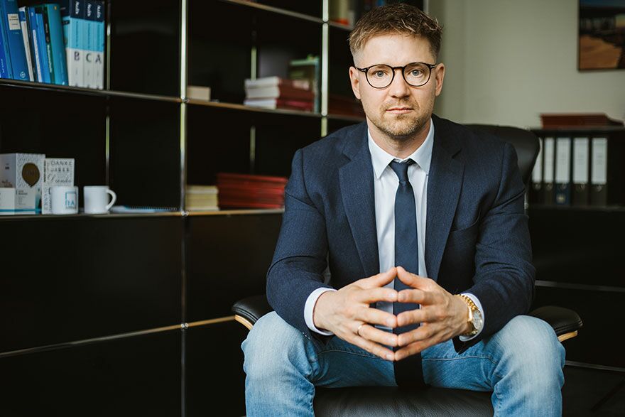 Nikolai Odebralski Rechtsanwalt und Fachanwalt für Strafrecht Dozent für Fachanwälte für Strafrecht